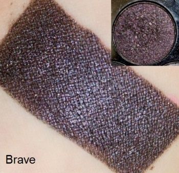 30 Eyeshadow Palette Fortune Favours The Brave MakeUp Revolution купить