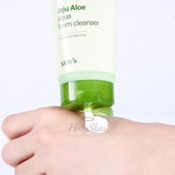 Jeju Aloe Aqua Foam Cleanser Освежающая пенка на основе сока алоэ